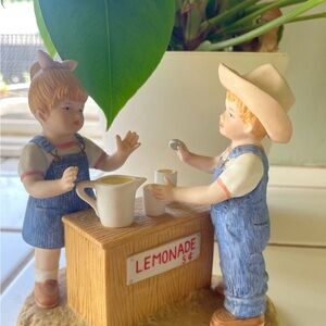 Home Interiors Vintage Lemonade Stand Figurine - Blue and Tan